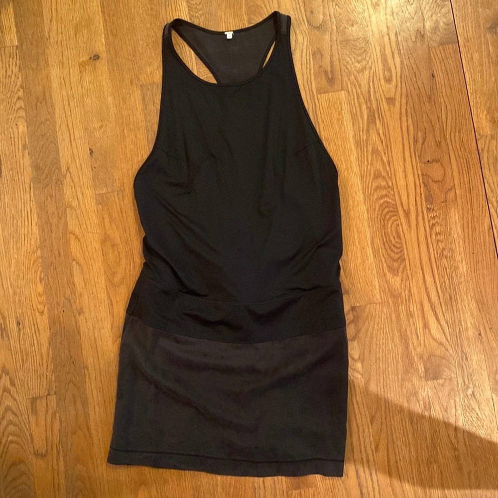Lululemon ladies black racer back dress Sz 8